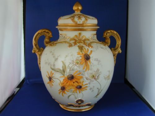 royal worcester large pot pourri vase and cover