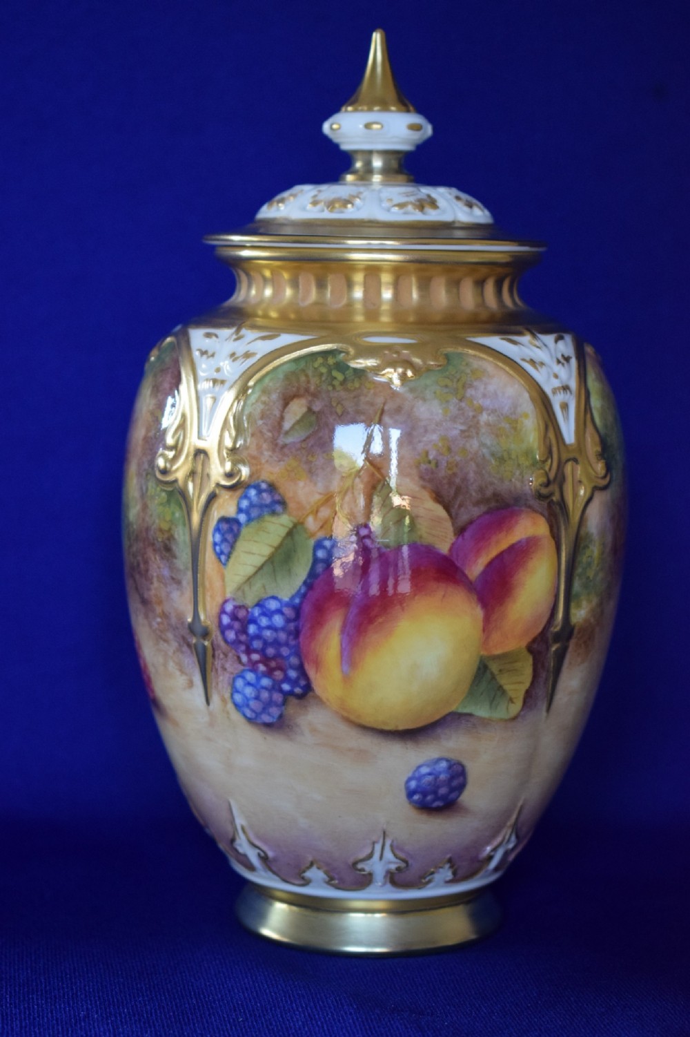 royal worcester painted fruit pot pourri vase and cover signed p stanley