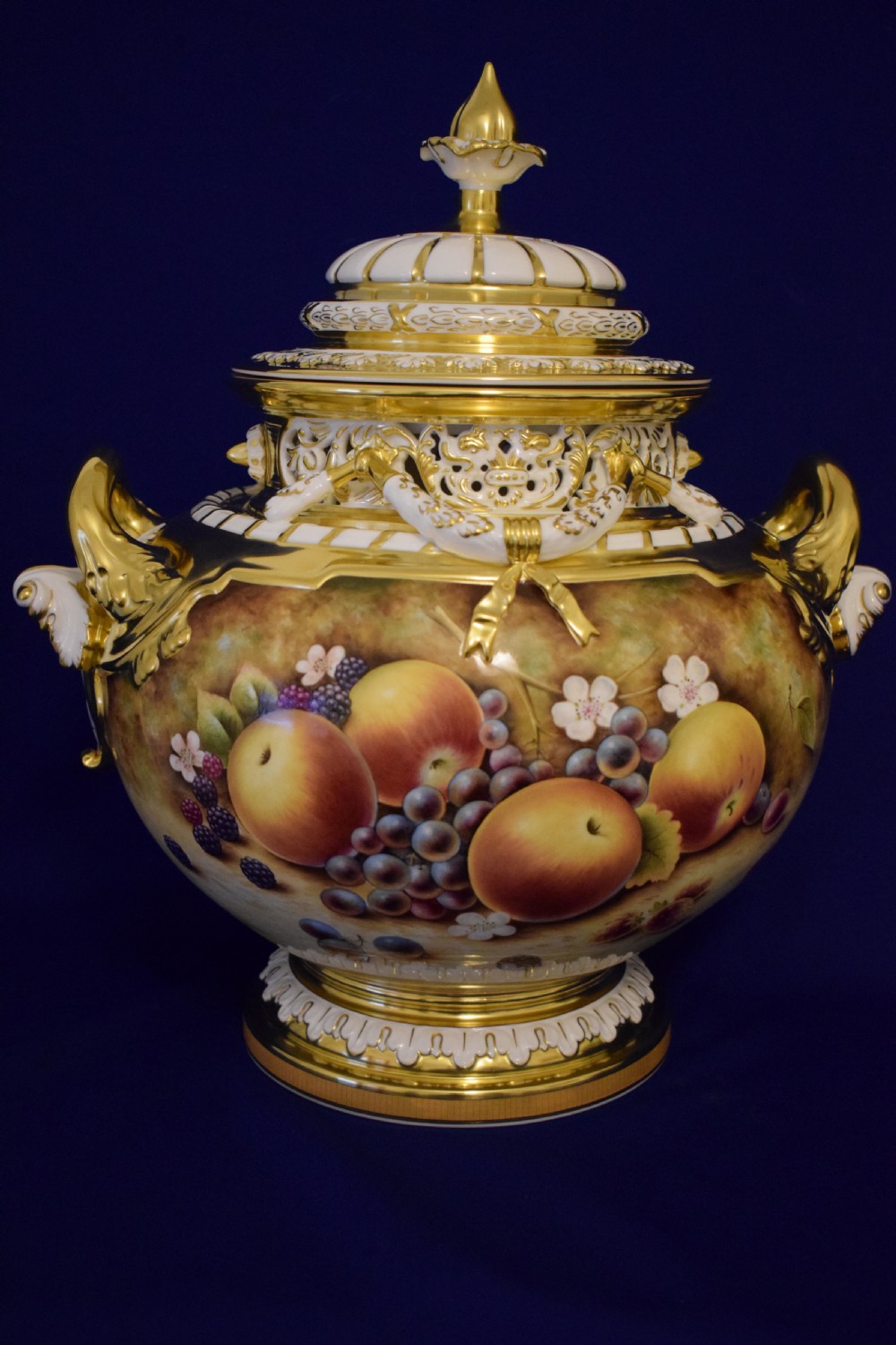 royal worcester extra large jumbo bow vase and cover by jason bowman