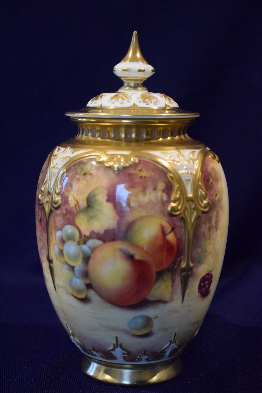 royal worcester painted fruit pot pourri vase and cover