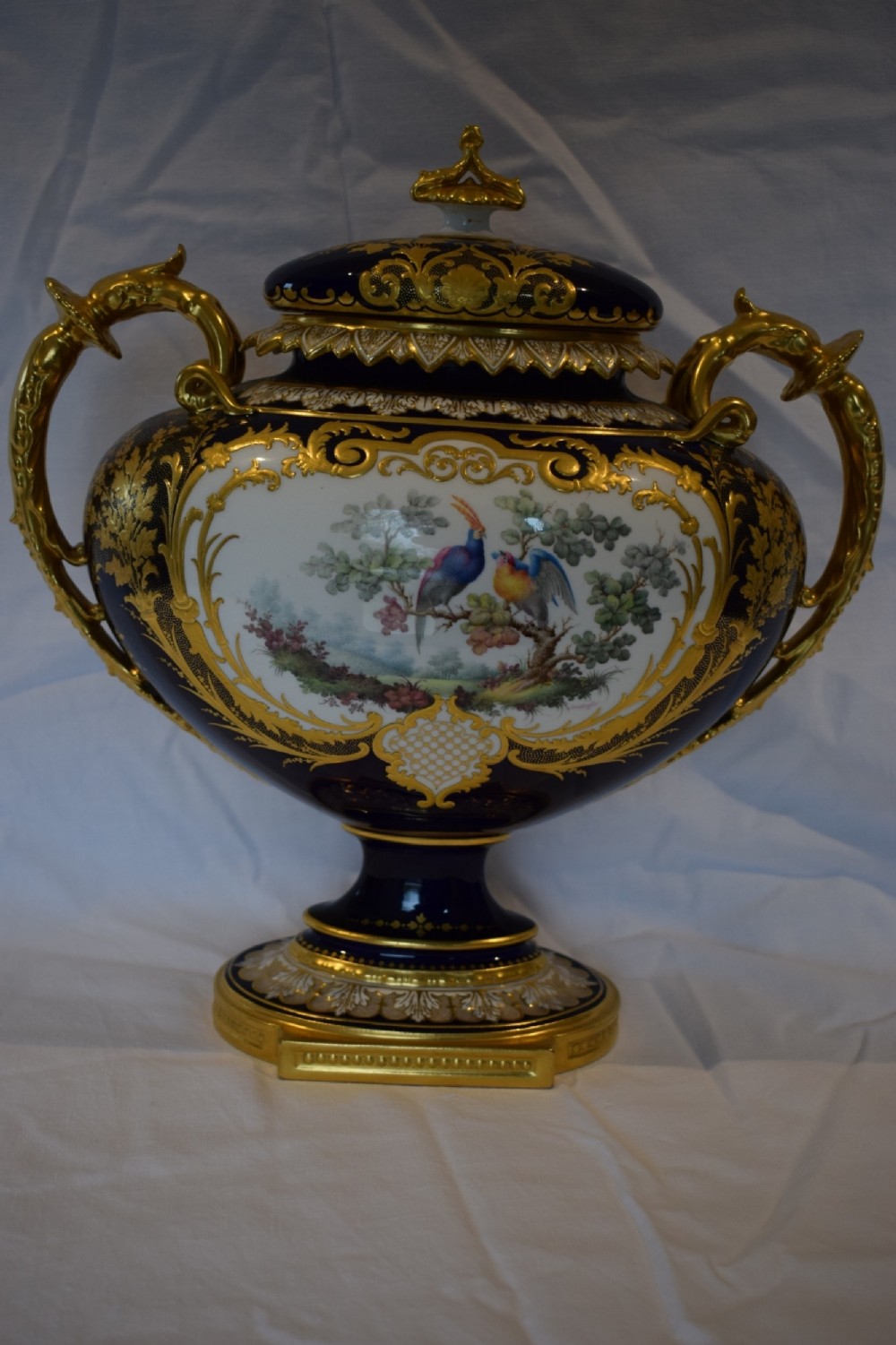 royal crown derby centrepiece by george darlington